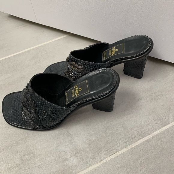 Fendi Square Step-in - Picture 3 of 8